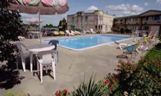 Brockville Hotel | SureStay by Best Western Brockville