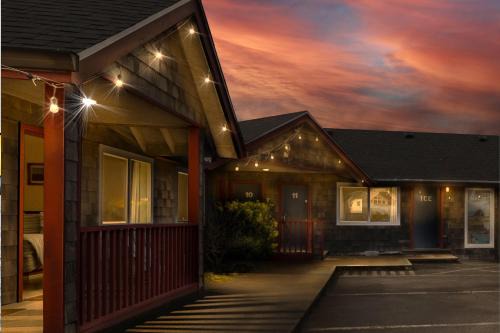 Pacific City Hotel | Surf & Sand Inn