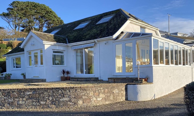Woolacombe Cottage | SURF VIEW, pet friendly, with a garden in Woolacombe