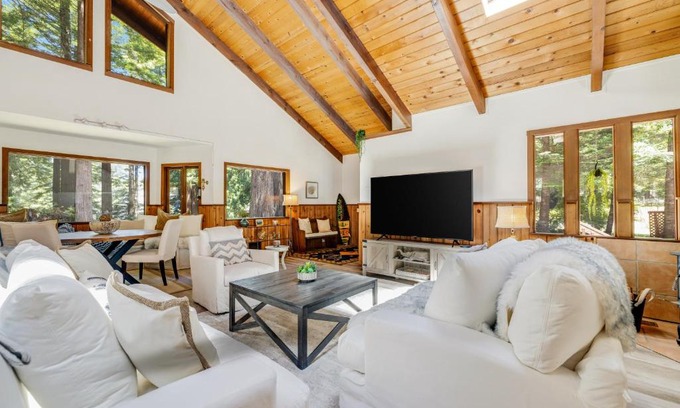 Mendocino House | Surfwood Getaway