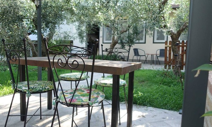 Spigno Saturnia House | Surrounded by greenery 10 minutes from the sea (Purple House)