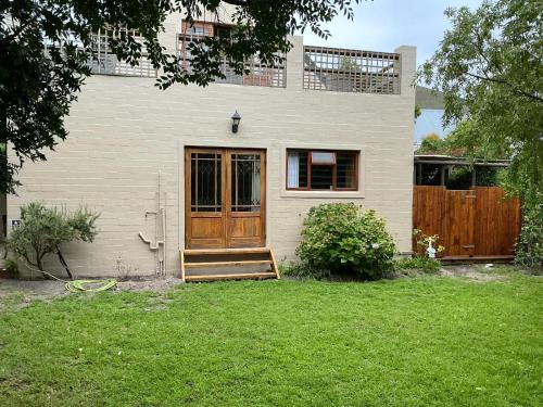 Onrus House | Swallows Cottages