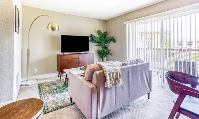 East San Mateo Apartment | Sweet 1BR in San Mateo, Pool + Parking