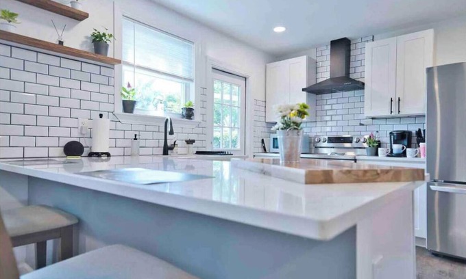 Jacksonville Beach House | Sweet Beach Home Retreat w/Private Rustic Beach Suite!