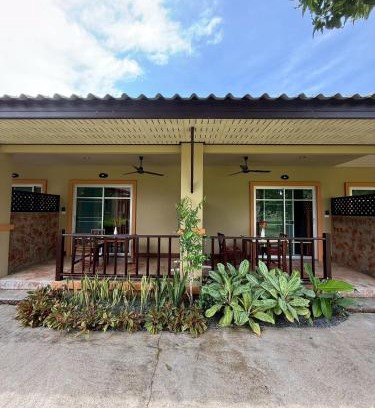 Khuekkhak Hotel | Sweet Mango Khaolak