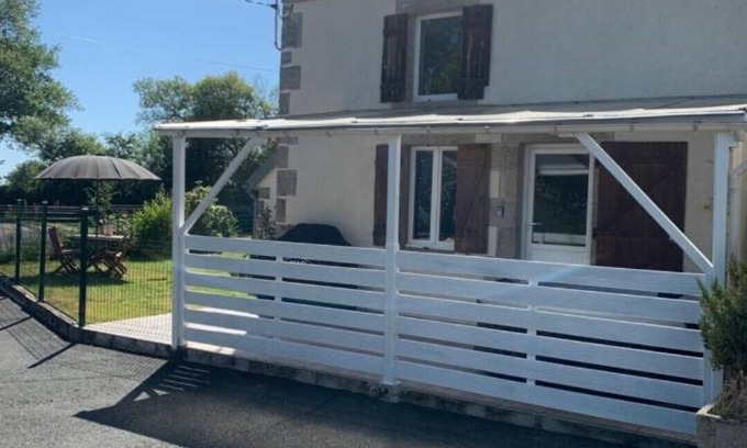 Trois-Fonds House | Swift Gites Creuse Two-bedroom house sleeps 5
