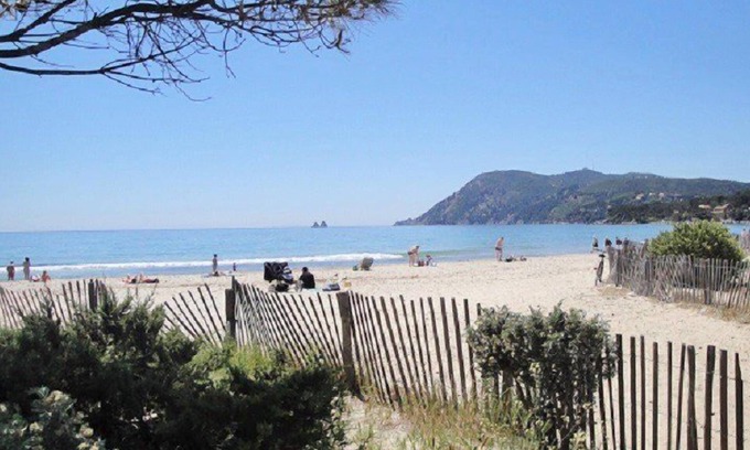 Tamaris Apartment | Swimming pool, barbecue, beach