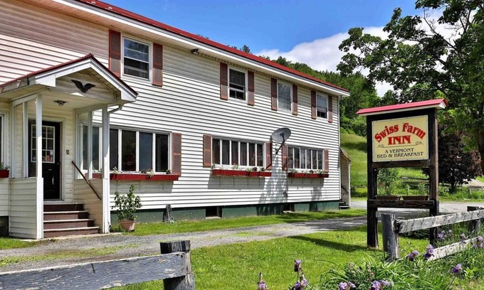 Pittsfield House | Swiss Farm Inn - Killington Area - Sleeps 15