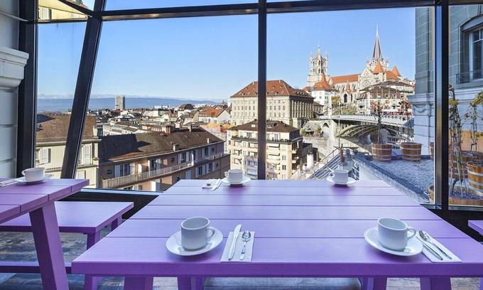 Lausanne Center Hotel | Swiss Wine by Fassbind