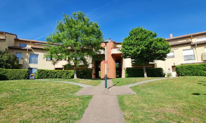 Balma Apartment | T2 55m² tout confort avec jardin. Cuisine et équipements neufs. Wifi TV parking