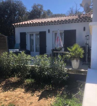 Camps-la-Source Villa | T2 aile de villa et Spa-jacuzzi privé et illimité et plateau d'acceuil offert!