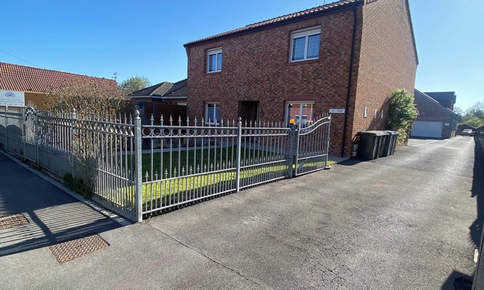 Saint-Amand-les-Eaux Apartment | T2 ground floor apartment 2.5kms from town center and casino