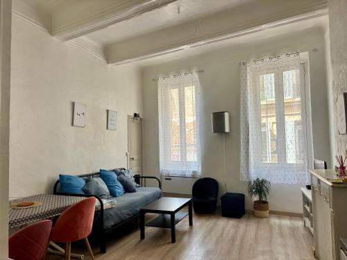 Notre-Dame du Mont Apartment | T2 notre dame du mont - cours Julien - Clim