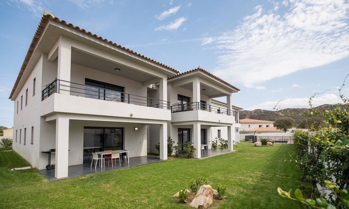 Monticello Apartment | T2 RESIDENCE PETRADORU IN ILE-ROUSSE CHARM COMFORT POOL