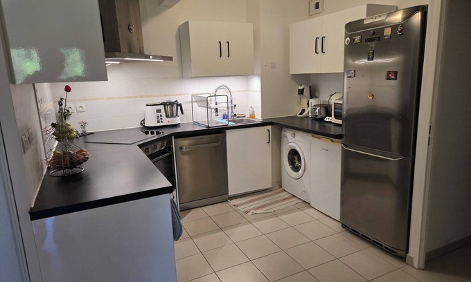 Cournonsec Apartment | T3 apartment in a quiet residence between sea and garrigue