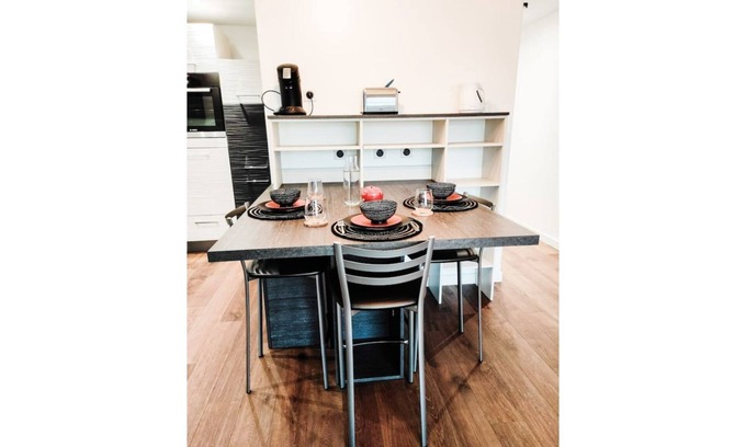 Quimper Apartment | T3 hypercentre, free parking with balcony