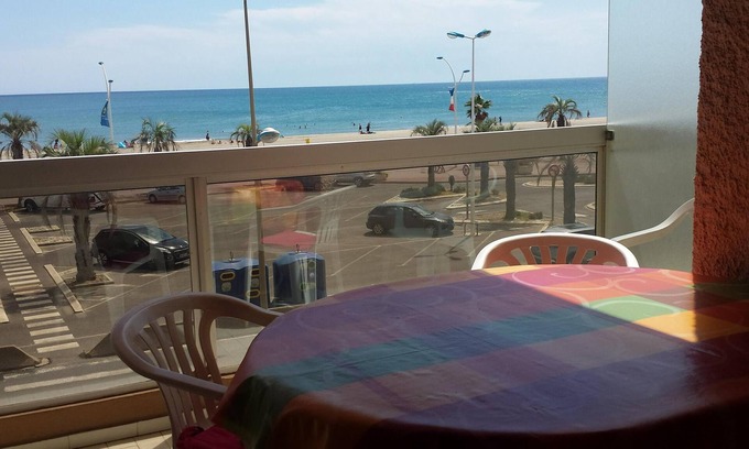 Le Grand Large Apartment | T3 seafront terrace 4 people near downtown private parking