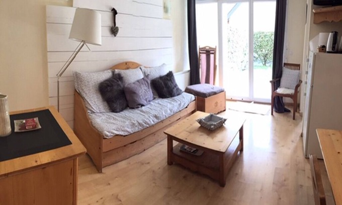 Bagneres-de-Luchon Apartment | T3 with summer pool garden