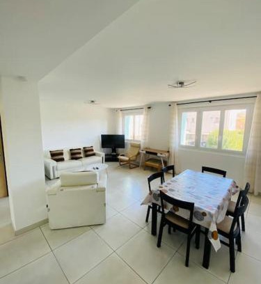 Bourg-les-Valence Apartment | T4 Neuf et climatisé avec garage
