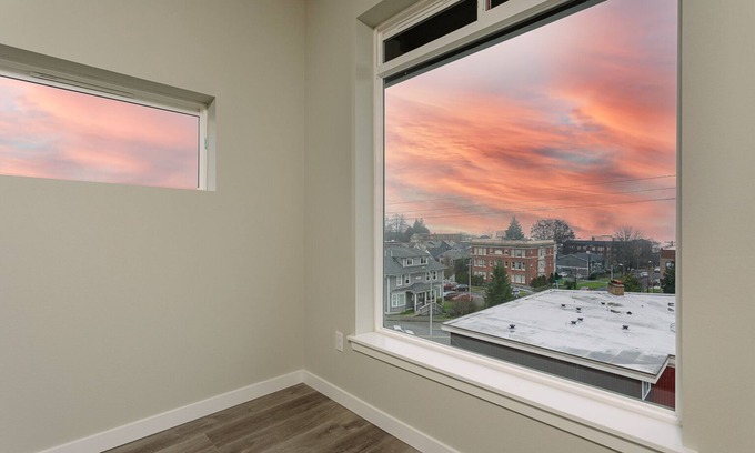 Hilltop Apartment | Tacoma New 1 Bedroom Apartment near Parks & Hospital