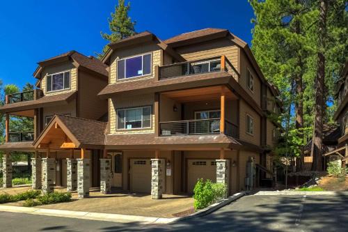 South Lake Tahoe House | Tahoe Woods Villa - Walk to Beach and Gondola - Heavenly Ski