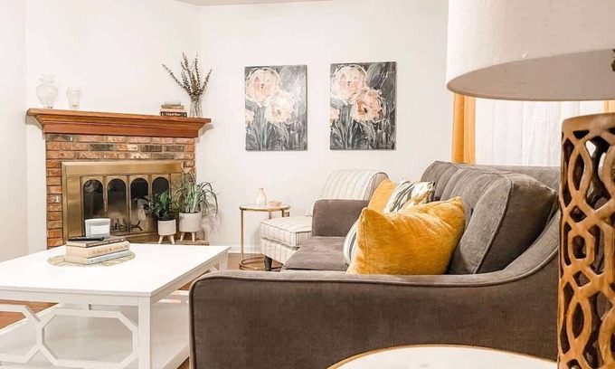 Tallahassee House | Tally Town Gem: 2BR/2BA Townhome, Sleeps 6!