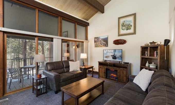 Purgatory House | Tamarron PineCone 818