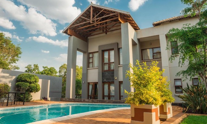 Pretoria House | Tamboti Guest Lodge