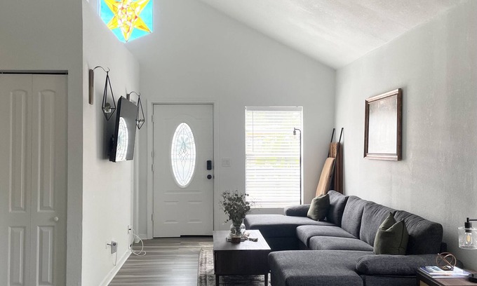 Old Seminole Heights House | Tampa bay bungalow Minutes from downtown!