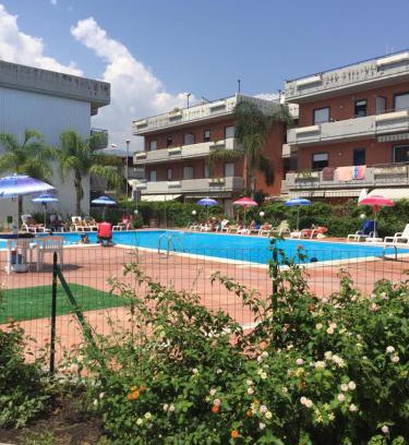 Fondachello Apartment | Taormina Mare Piscina Fondachello