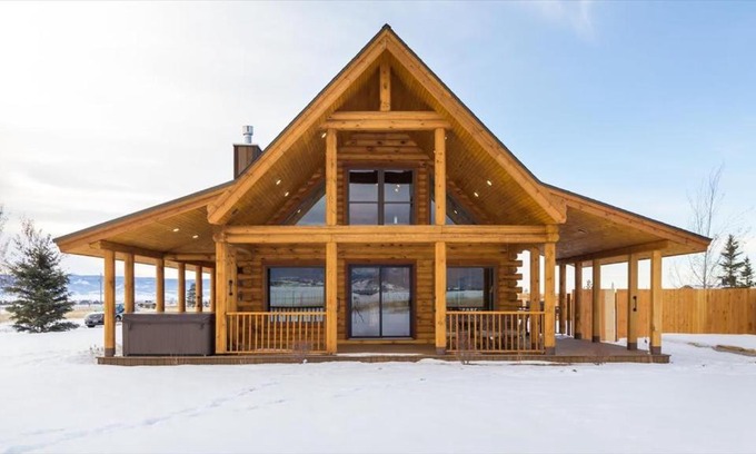 Leigh Creek Estates House | Targhee Shadows - Tetons Yellowstone hot tub