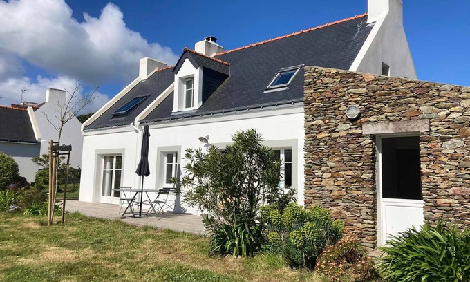 Locmaria House | Tastefully Decorated House Near Beach with Garden, Sleeps 8