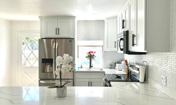 San Carlos House | Tastefully Renovated Brand New unit. Walking distance to everything, Lake Murray