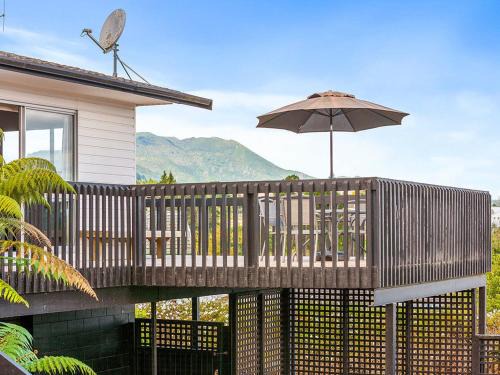 Taupo House | Taupo Panorama - Lake Taupo Holiday Home