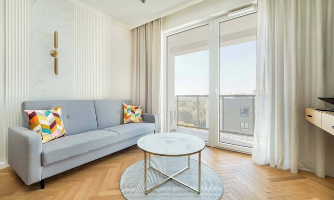 Ursus Apartment | Taylora 4 | Air Conditioned Apartment | Parking