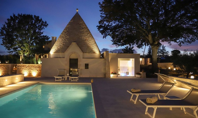 Castellana Grotte House | TD Trullo Roverella Charming Trullo with Pool