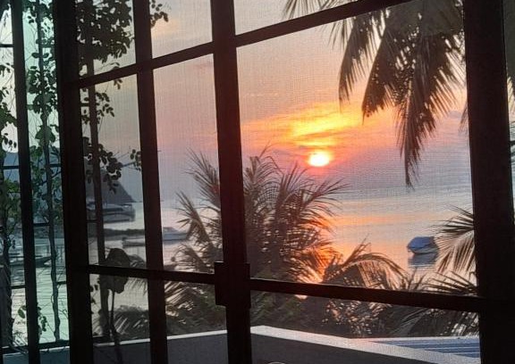 Thong Sala House | Tea Moon Beach House