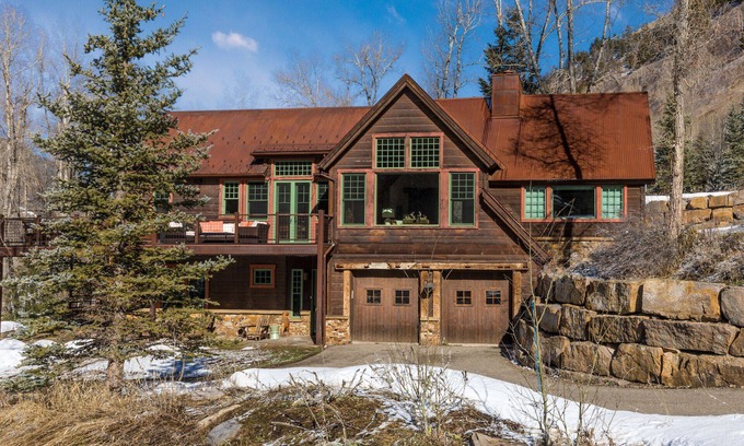 Telluride House | Telluride Riverfront House with Mountain Views