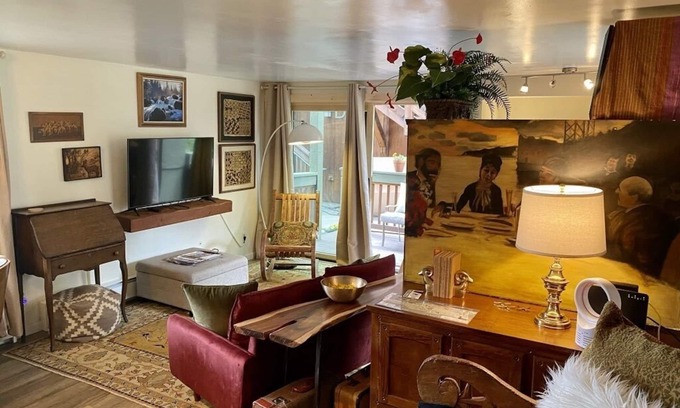 Telluride Apartment | Telluride’s Quiet Abode. Downtown central