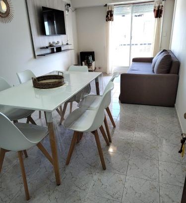 Puerto Madryn Apartment | Temporarios Roque Saenz Peña, Dto D