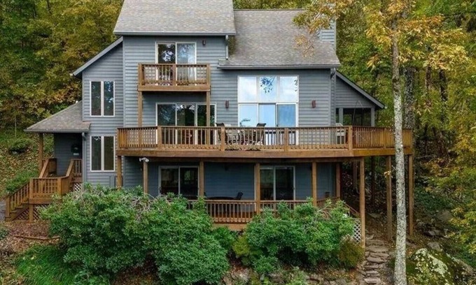 Chestnut Springs House | TENNIS # GOLF # HOT TUB