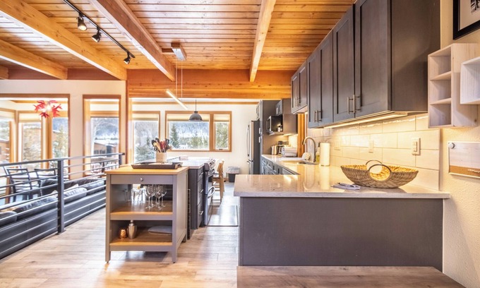 Keystone Villa | Tennis Townhome #1337 by Summit County Mountain Retreats