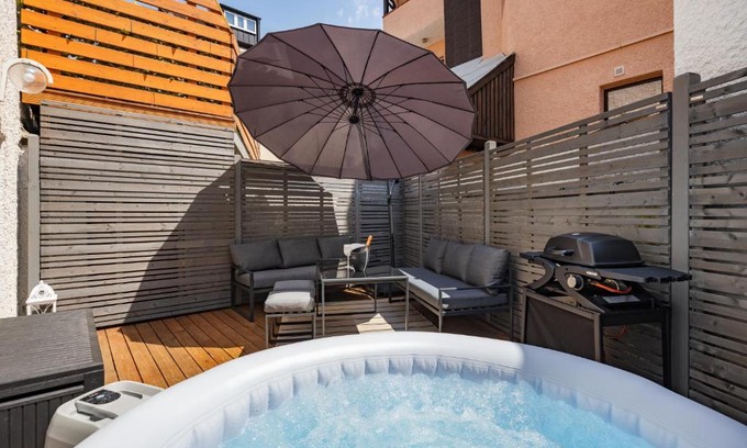 Rechts der Wertach Apartment | Terrace apartment with 5 rooms, Whirlpool and BBQ