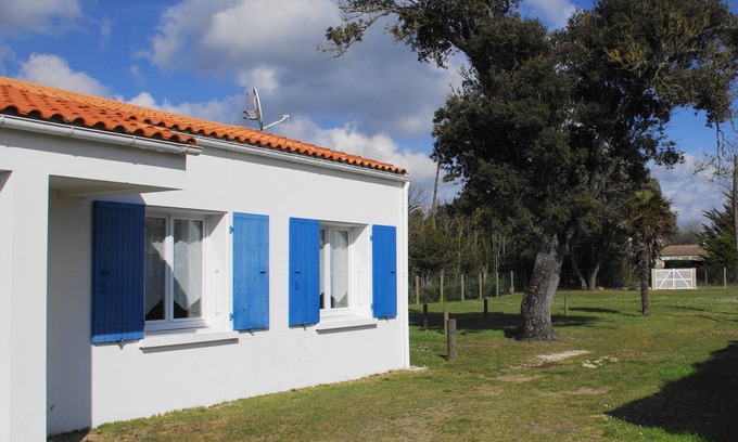 La Remigeasse House | Terraced house, independent, 100 m from the beach of Rémigeasse