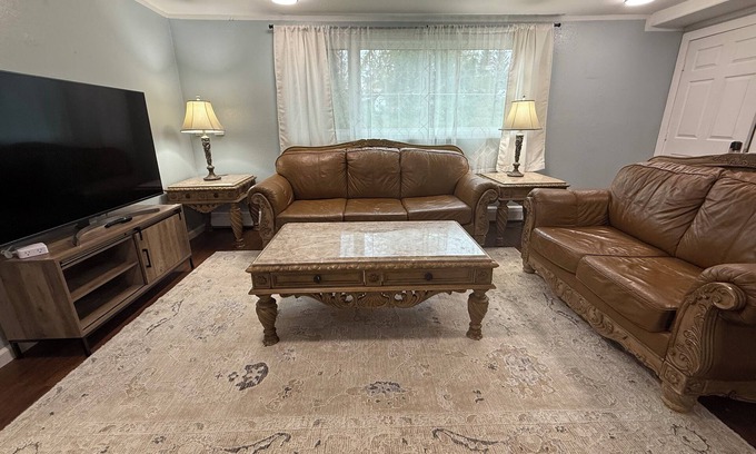 Fairbanks Apartment | Terrific 3-bedroom apartment in Fairbanks