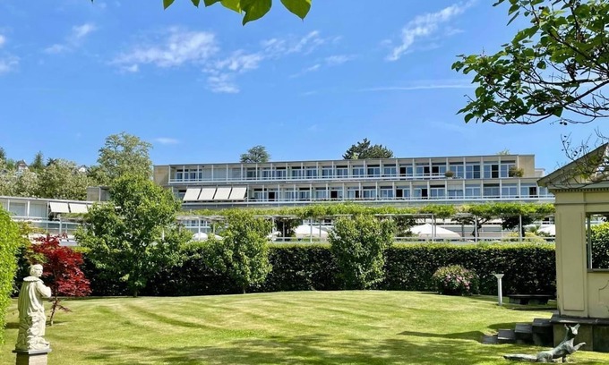 Meilen District Apartment | Tertianum Parkresidenz, modern 2.5 room flat