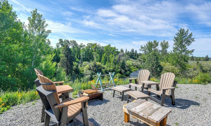 Ashton Cabin | Teton Mtn Views: Peaceful Riverfront Cabin!