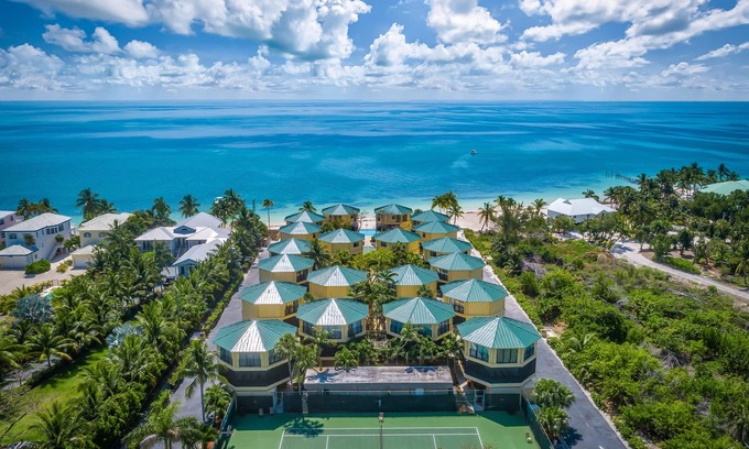 Marathon Villa | TF Pool Beach Kitchen Sleep 6, Hot Tub W&D Marina WiFi Parking