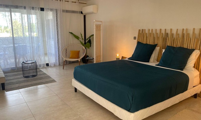 Les Terres Basses Condo | The Hibiscus