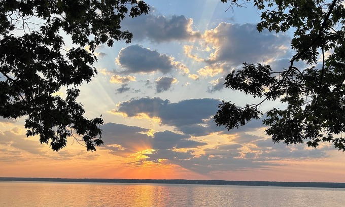 Town of Benton House | Thanksgiving on Angus Point.A beautiful spot to give thanks! Book now